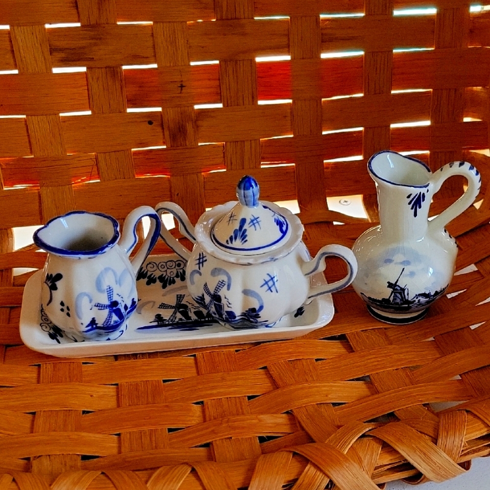 DELFTS SUGAR & CREAMER W/"HOLLAND" SERVING TRAY + DELFTS PITCHER